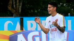 Colombia&#039;s midfielder James Rodriguez takes part in a training session in Barranquilla on August 28, 2017 ahead of their FIFA World Cup Russia 2018 South American qualifier football matches against Venezuela and Brazil. .  / AFP PHOTO / Jose TORRES