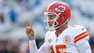 JACKSONVILLE, FLORIDA - SEPTEMBER 17: Patrick Mahomes #15 of the Kansas City Chiefs reacts to a play against the Jacksonville Jaguars at EverBank Stadium on September 17, 2023 in Jacksonville, Florida. Sam Greenwood/Getty Images/AFP (Photo by SAM GREENWOOD / GETTY IMAGES NORTH AMERICA / Getty Images via AFP)