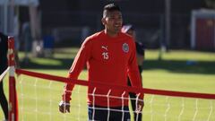 Tony Alfaro, primer no formado en M&eacute;xico que juega con Chivas