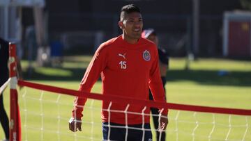 Tony Alfaro, primer no formado en M&eacute;xico que juega con Chivas