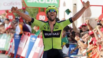 Mikel Iturria celebra su victoria en Urdax.