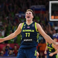 Luka Doncic dominó un partido en el que había 6 jugadores NBA
