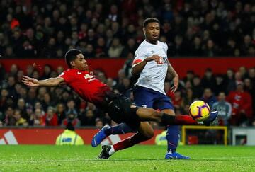 Marcus Rashford scores number 3