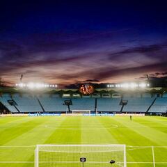 El césped de Balaídos desquicia al Celta antes del superdomingo