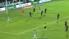 Aravena se eleva en Brasil con esta jugada: ¡pura solidaridad!