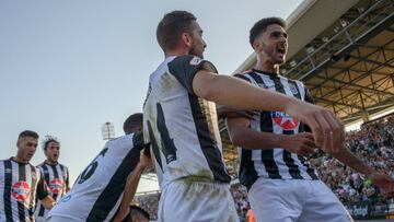 Chris Ramos se lesiona en el derbi extremeño