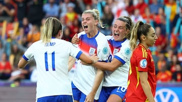 Soccer Football - UEFA Women's Euro 2025 - Final - England v Spain - St. Jakob-Park, Basel, Switzerland - July 27, 2025 England's Alessia Russo celebrates scoring their first goal with Ella Toone and Lauren Hemp REUTERS/Matthew Childs