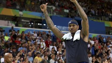 2016 Rio Olympics - Basketball - Final - Men's Gold Medal Game Serbia v USA - Carioca Arena 1 - Rio de Janeiro, Brazil - 21/8/2016. Carmelo Anthony (USA) of the USA celebrates his team's gold medal victory over Serbia. REUTERS/Shannon Stapleton FOR EDITORIAL USE ONLY. NOT FOR SALE FOR MARKETING OR ADVERTISING CAMPAIGNS.