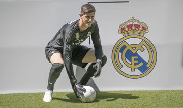 Courtois' presentation at Real Madrid in pictures