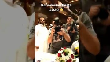 Carlos Villanueva confirmó que renovó en Al Ittihad hasta 2020