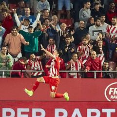 Un Girona de dos caras: líder en casa y colista a domicilio