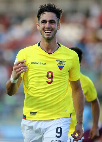 El delantero ecuatoriano juega en Barcelona de Guayaquil y en 2019 anotó tres goles en 16 partidos.