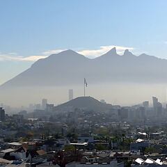 Activan alerta atmosférica en Nuevo León, hoy 26 de febrero: ¿para quiénes aplica y cuáles son las restricciones?