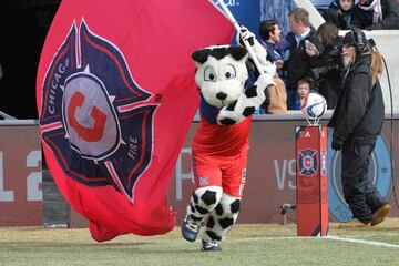 Sparky, la mascota del Chicago Fire.