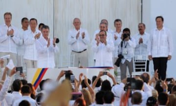En Cartagena, Bogotá y varias ciudades del país se vivió un día de paz. La firma de los Acuerdos emocionó a los colombianos.