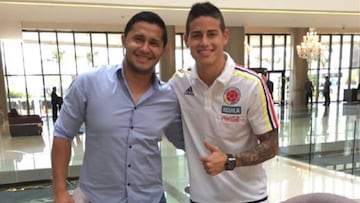 James recibe la visita de un ex compañero de Banfield