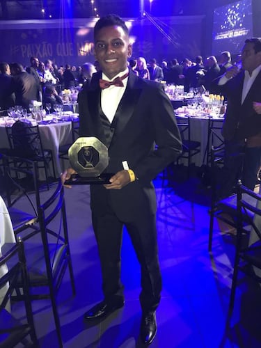 Real Madrid sign Rodrygo from Santos for 45 million euros