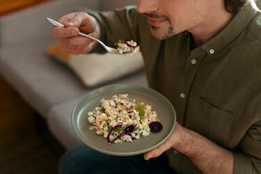 El truco perfecto para calentar comida en el microondas y no preocuparte por las bacterias