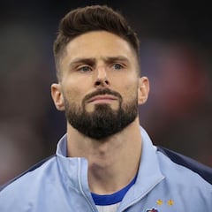 La nueva vida de Giroud: “Llego al estadio solo, no hay autobús”