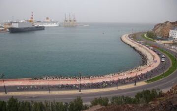 Última etapa de 133.5 km entre Oman Air y Matrah Corniche con victoria final del ciclista español Rafael Valls.