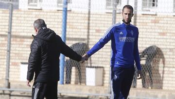 Petrovic, junto a JIM, en un entrenamiento.