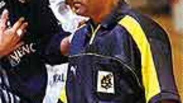 Los árbitros quieren cobrar más.