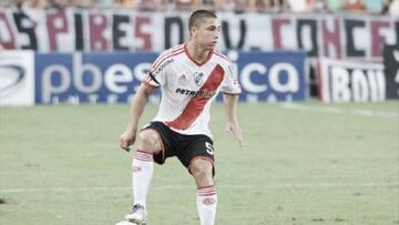 El ex River y Hellas Verona que remece el mercado de la B