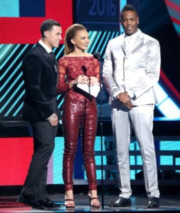 Javier Baez, Leslie Grace y Aroldis Chapman