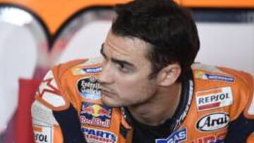 Dani Pedrosa en el box del Repsol Honda en Jerez.