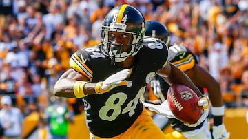 El segundo jugador de los Steelers que aparece en esta lista y es uno de los mejores compañeros de Bell. Ambos por izquierda serían un arma letal. Antonio Brown es sumamente eficaz para recibir pases que parecen inatrapables, por lo cual podría ayudar bastante a la hora de atacar y mandar centros.