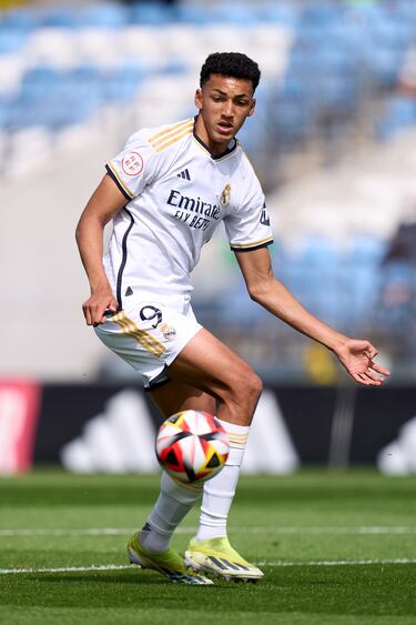 Defendió la camiseta del Real Madrid y de su filial desde 2021 hasta 2024.