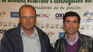 <b>AMIGOS Y HOMÓLOGOS. </b>Mel y Marcelino se saludan a la llegada ayer a la Pablo de Olavide.