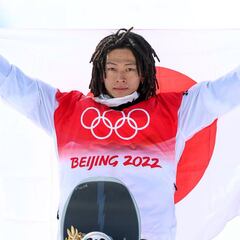 White lo deja en las mejores manos: Hirano, vuelo y oro únicos