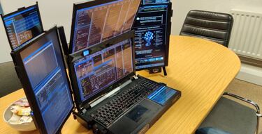 Aurora 7, así es el portátil con 7 pantallas