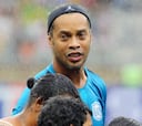 Ronaldinho y Figo lideran el partido solidario de UEFA y ONU