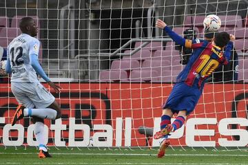 Este sábado fue histórico para Lionel Messi como jugador del FC Barcelona, ya que anotó gol en el empate a dos frente a Valencia y alcanzó así una brutal marca de Pelé.