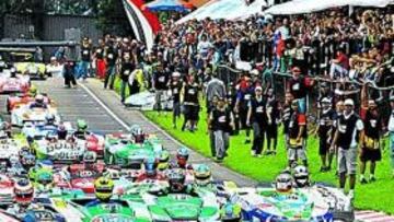 <b>ESPECTACULAR. </b>Massa lideró el pelotón desde el inicio.