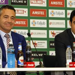 El presidente del Elche renovaría "ya mismo" a Molina y Toril