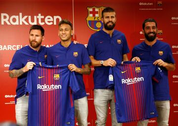 Las imágenes de la presentación del nuevo patrocinador del Barcelona