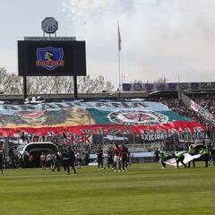 Hinchas de Colo Colo sufren dura agresión en Bolivia