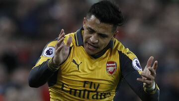 Ídolo de Arsenal considera que Wenger ya sentenció la salida de Alexis