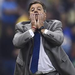 Miguel Herrera; Si fuéramos más contundentes, jugaríamos la final