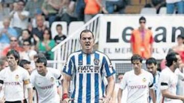 <b>DESTROZADO. </b>Kovacevic, como todos sus compañeros de la Real Sociedad, se mostró abatido por el descenso a Segunda.