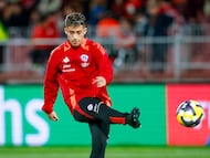 Futbol, Chile vs Uruguay.
Eliminatorias al mundial de la Fifa 2026.
El jugador de la seleccion chilena Lucas Assadi es fotografiado durante un partido clasificatorio al mundial de 2026 contra Uruguay disputado en el estadio Nacional de Santiago, Chile.
09/09/2025
Pepe Alvujar/Photosport
Football, Chile vs Uruguay.
2026 FIfa World Cup qualifiers.
Chile player Lucas Assadi is pictured during a 2026 Fifa World Cup qualifier match against Uruguay at the National stadium in Santiago, Chile.
09/09/2025
Pepe Alvujar/Photosport