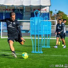 Ibiza y Sporting quieren cerrar el año con una alegría
