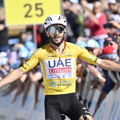 El UAE no deja nada: Yates, más líder escudado por Almeida