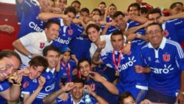 Los jugadores de Universidad de Chile tuvieron una dedicatoria especial para celebrar el título.