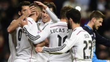 El Madrid celebra un gol ante el Deportivo en la Liga Espa&ntilde;ola