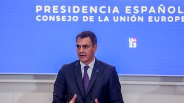 El presidente del Gobierno en funciones, Pedro Sánchez, presenta la propuesta estratégica de la Presidencia española de la UE, en la sede de la Confederación Española de Organizaciones Empresariales (CEOE), a 15 de septiembre de 2023, en Madrid (España). Sánchez ha presentado hoy la propuesta estratégica de la Presidencia española de la UE, que tiene la intención de fortalecer la seguridad económica y el liderazgo global de la UE en esta década, en el Foro ResilientEU2030. Este es el primer acto del presidente en funciones tras dar negativo en el test de Covid-19.
15 SEPTIEMBRE 2023;PRESENTACIÓN;UE;UNIÓN EUROPEA;PROPUESTA;PRESIDENCIA;GOBIERNO;PRESIDENTE;CEOE;EU
Ricardo Rubio / Europa Press
15/09/2023