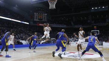 Sergio Llull, ante el Maccabi.